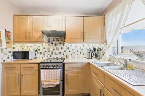 CAM05526G0-PR0057...