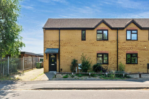 5 Guttmann Road, Aylesbury, Buckinghamshire, HP21 9PA