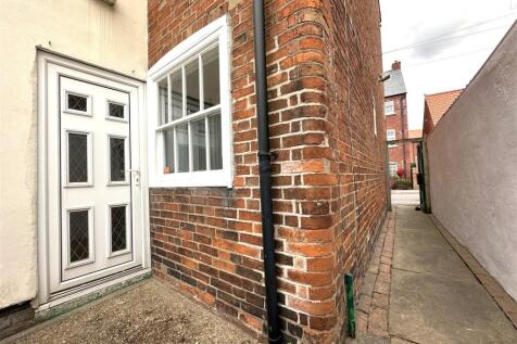 Side Passage/ Entrance 288