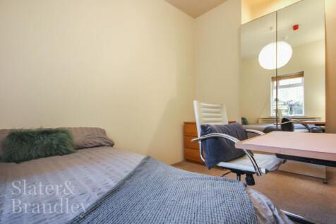 4-bed flat on Apartment 4, Westcliffe Court, 45-47 Lenton Road, The Park, Nottingham, Nottinghamshire, NG7, £2,236/mo