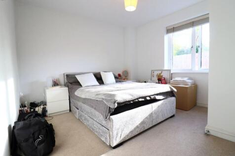 Saunders Court, Gloucester, GL4 photo 4