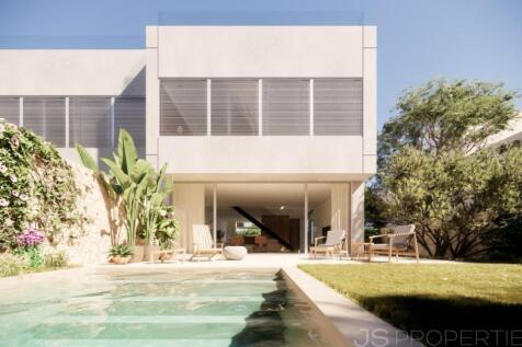 Modern newly built semi-detached property with private pool in Can Picafort, just a few steps from the sea