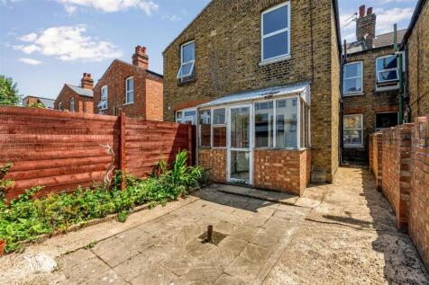 62 Leighton Road-14.jpg