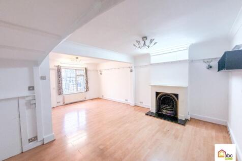 Aveley Road, Romford photo 5