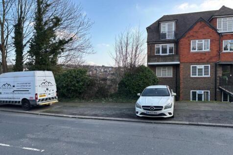 Hove, BN3 - property photo