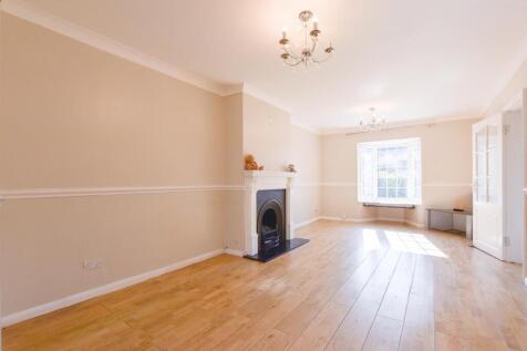 Living room-2.jpg