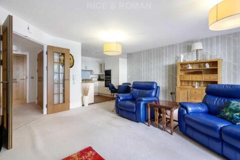 Oatlands Drive, Weybridge photo 4