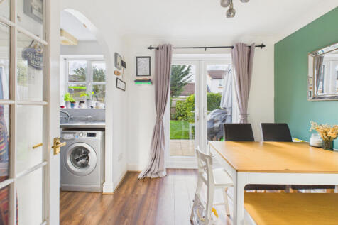 CAM04968G0-PR0075-STILL013