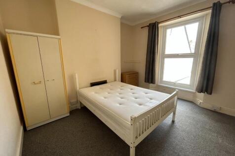 Bedroom 1.JPG