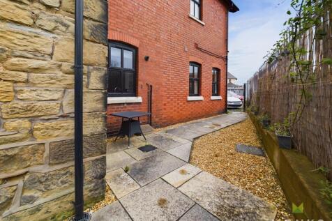 CAM01420G0-PR0277-STILL014.jpg