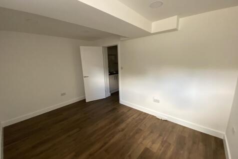 Mount Pleasant Road, Chigwell, Essex photo 5