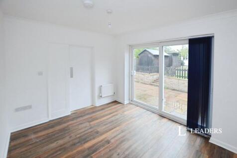 Harwich Road, Colchester, Essex, CO4 photo 4
