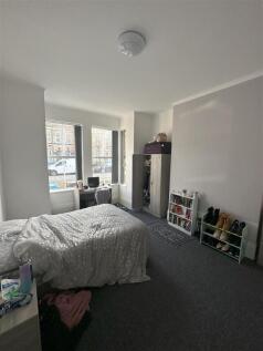 Bed 1.jpg