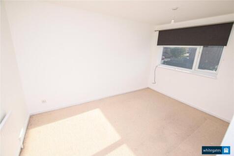 Royal Close, Leeds, West Yorkshire, LS10 photo 4