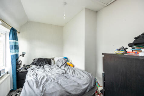 23 Buckingham Road, MK18 2QA-14