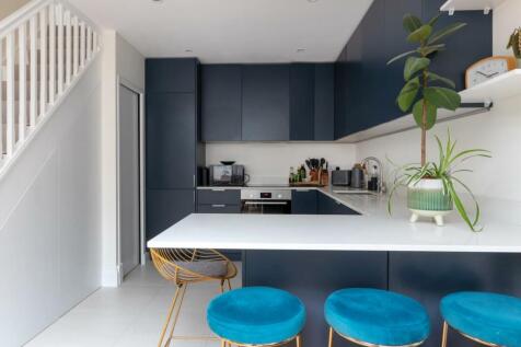 Ashbourne Grove 1B, W4 PH01.jpg