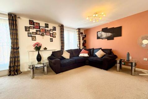 Horfield, Emerson Square, BS7 0PP photo 4
