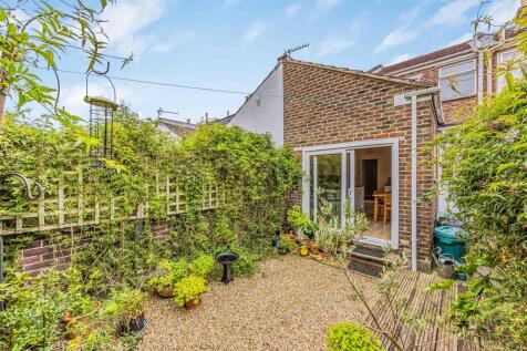 132 Eastfield Road, Southsea-Small-PorticoMarketin