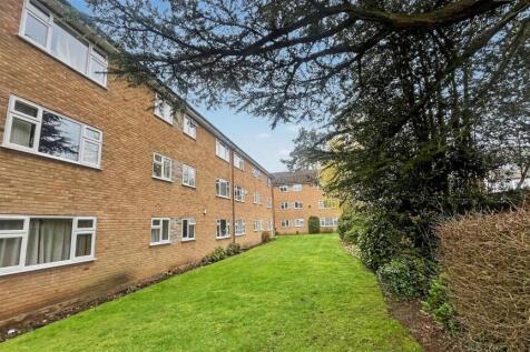Rear Aspect/Communal Gardens