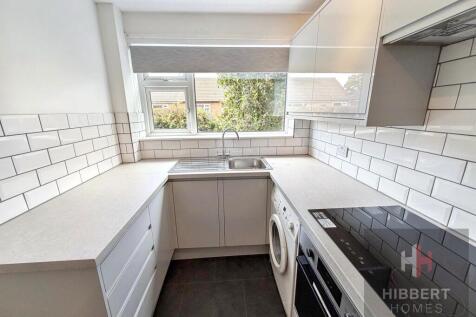 Alma Road, Sale photo 3
