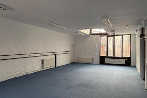1st Floor Large Room