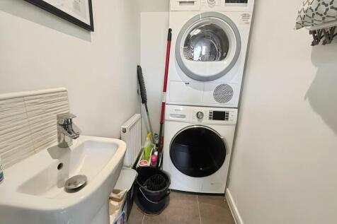 200d60fb-WhatsApp...