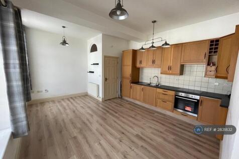 Lounge / Kitchen