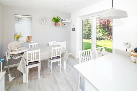 Kitchen-Dine-Brkfast