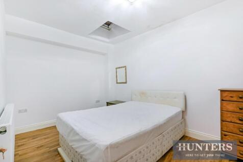 VICARAGE FARM ROAD, -7.jpg