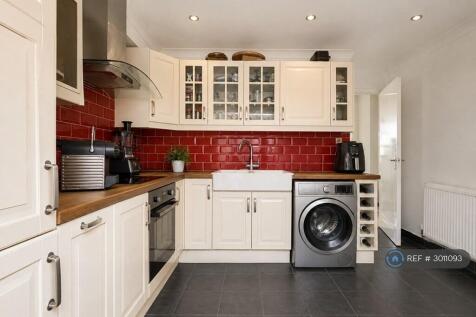 Bannister Close, Greenford, UB6 photo 4