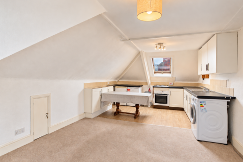 TF 17 St Leonards Road - 01