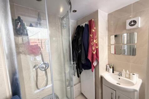 Shower Room.jpeg