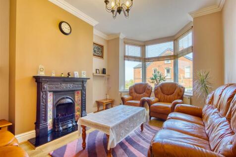 Living Room.jpg