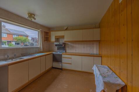 Ewemove Taunton Dyres Close (2)