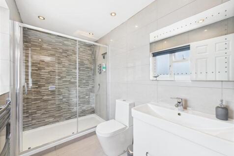Superbly Appointed En-Suite Shower Room