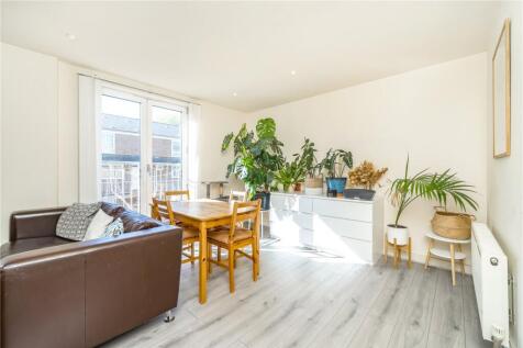 Living Room/Kitchen