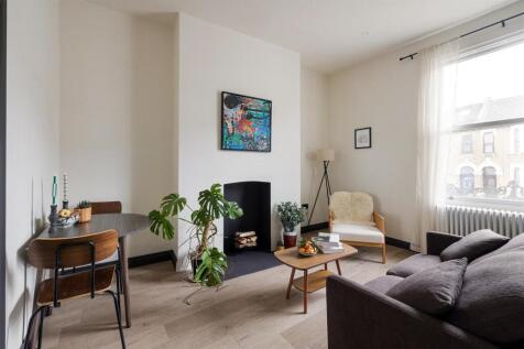 Palmerston Road, E7