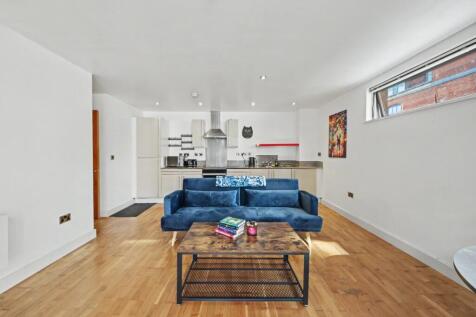 Manchester, M4 - property photo