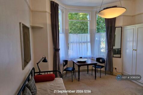 Large Double Glazed Windows And Plenty Of Storage