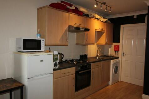 Railway Street, Glossop, Derbyshire, SK13 photo 4