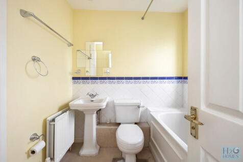 Hamilton Court, 7...