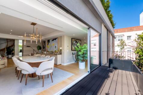 Triplex with 4 Bedrooms in Lisbon