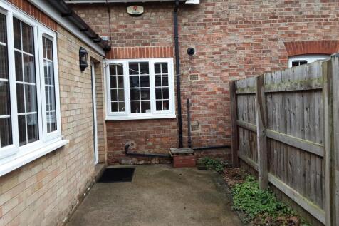 The Village, Orton Longueville, Peterborough photo 5