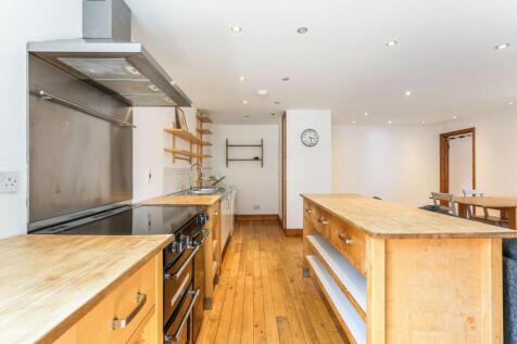 Kitchen ALT.jpeg
