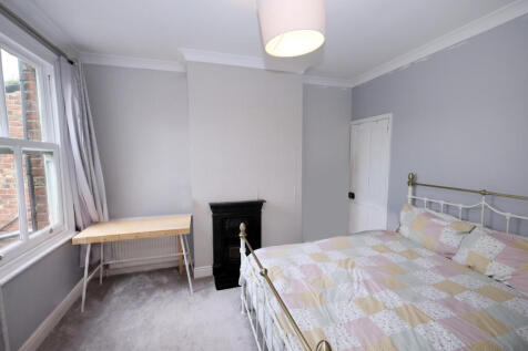second bedroom.JPG