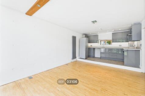 Kitchen &amp; Living area