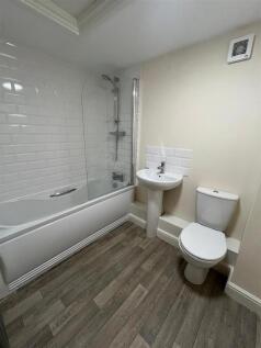 Flat 1, 19 Ravensmere photo 3