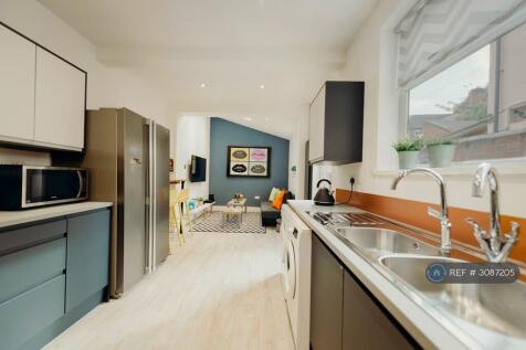Open Plan Kitchen  Living