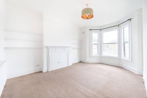 London, NW10 - property photo