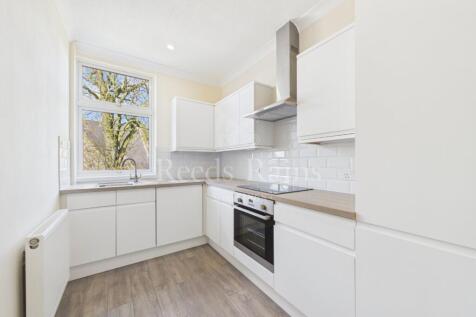 Gorringe Avenue, South Darenth, Dartford, Kent, DA4 photo 3